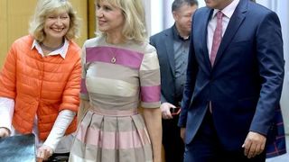 Ingrid Antičević Marinović svojim modnim izričajem razbija saborsko sivilo. Foto: Patrik Maček/PIXSELL Ingrid Antičević Marinović svojim modnim izričajem razbija saborsko sivilo. Foto: Patrik Maček/PIXSELL