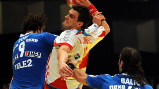 Bec, 300110.
Austrija je domacin EURO 2010 u rukometu od 19-31 01.10. U Becu se igraju utakmice poufinala i finala. Polufinale su izborile reprezentacije Islanda, Francuske, Poljske i Hrvatske.
Polufinale, susret ekipa Hrvatska – Poljske.
Na slici: Igor Bec, 300110.
Austrija je domacin EURO 2010 u rukometu od 19-31 01.10. U Becu se igraju utakmice poufinala i finala. Polufinale su izborile reprezentacije Islanda, Francuske, Poljske i Hrvatske.
Polufinale, susret ekipa Hrvatska – Poljske.
Na slici: Igor