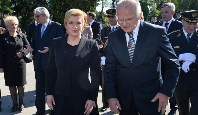 Predsjednica Grabar-Kitarović i Josip Leko položili vijence na Mirogoju, Photo: Marko Lukunic/PIXSELL