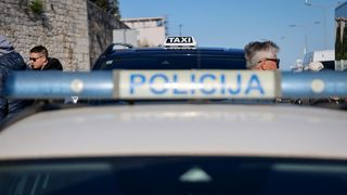 Taksisti prosvjeduju u Zadru