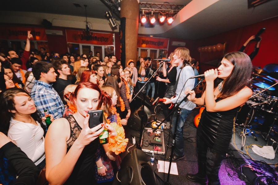 Silente @ Qbar, foto: Iva Perinčić Silente @ Qbar, foto: Iva Perinčić