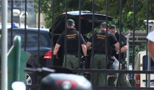 Policija dovodi Dragana Vasiljkovica u zatvor na Bilice. Dragan Vasiljkovic, poznatiji kao kapetan Dragan, nakon 10 godina izrucen je Hrvatskoj zbog ratnog zlocina protiv zarobljenika i civila u Kninu 1991. Photo: Miranda Cikotic/PIXSELL