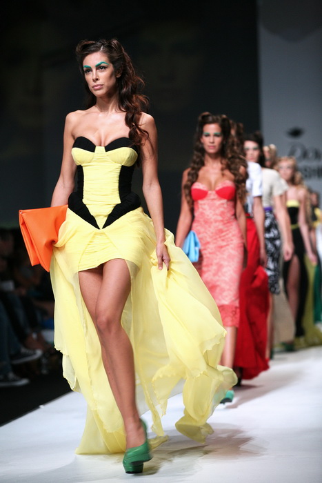 Zagreb, 011011.
Zagrebacki velesajam.
Modna revija Dove Fashion.hr proljece – ljeto 2012.
Na slici: revija eNVy room
Foto: Biljana Gaurina / CROPIX Zagreb, 011011.
Zagrebacki velesajam.
Modna revija Dove Fashion.hr proljece – ljeto 2012.
Na slici: revija eNVy room
Foto: Biljana Gaurina / CROPIX