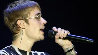 Image 379329 (auto) Image 379329 (auto)