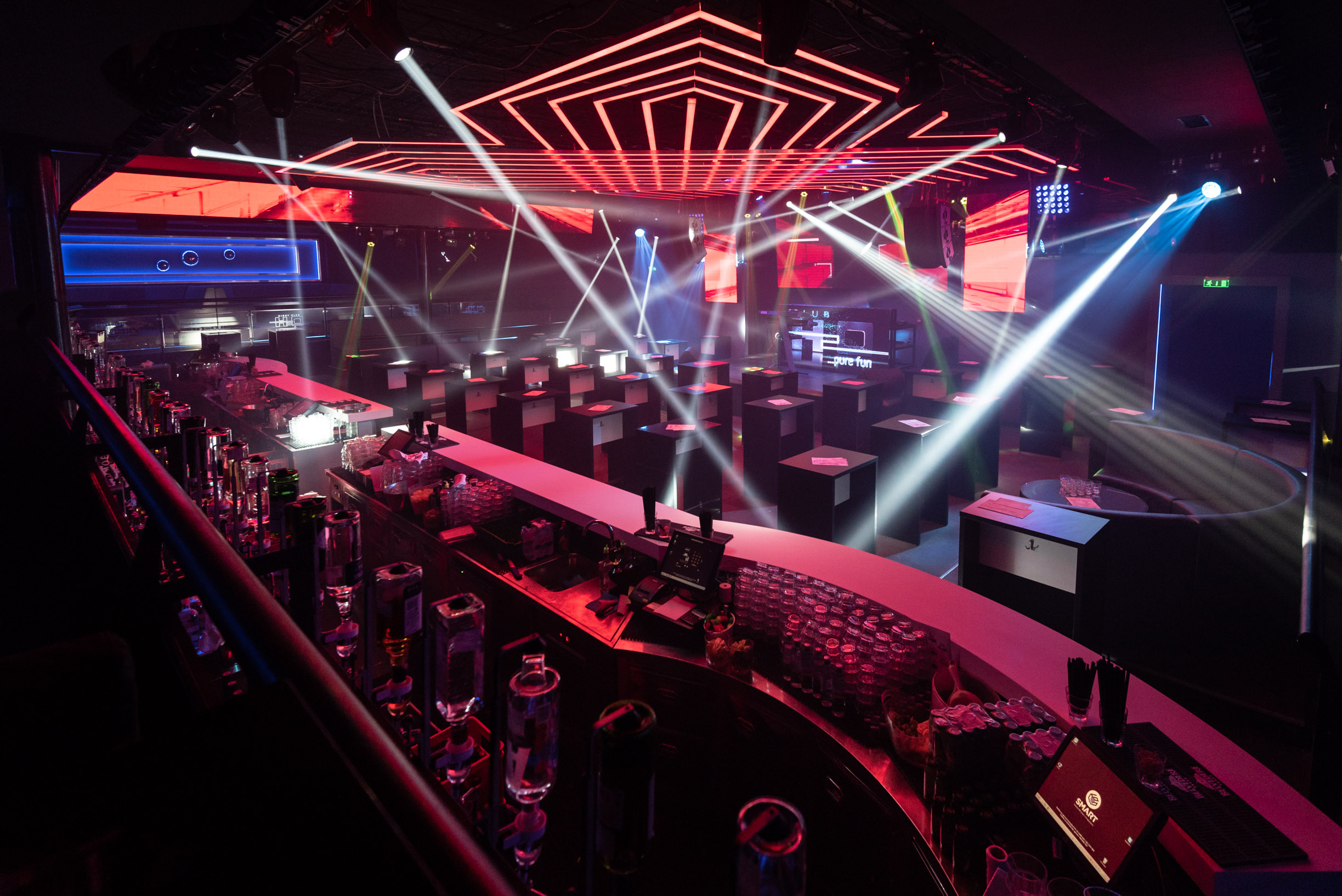 Obnovljeni klub H2O otvorio svoja vrata Obnovljeni klub H2O otvorio svoja vrata