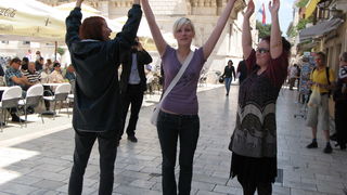 Performans Selme Banich na Narodnom trgu, foto: L. Banić