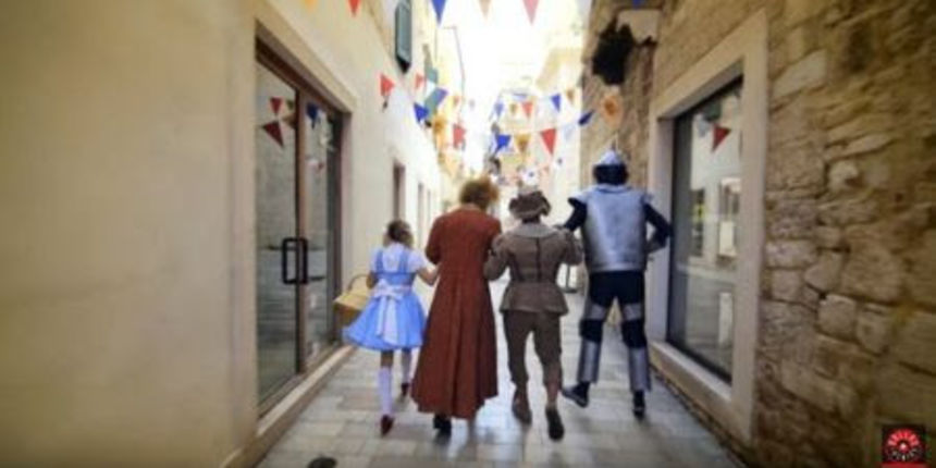 Neno Belan i Fiumensi imaju novi spot za pjesmu “Sanjaj” iz mjuzikla “Čarobnjak iz Oza) Neno Belan i Fiumensi imaju novi spot za pjesmu “Sanjaj” iz mjuzikla “Čarobnjak iz Oza)