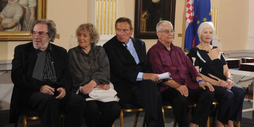 Nagradjeni za zivotno djelo- Luko Paljetak, Marija Ujevic Galetovic, Ivica Rajkovic, Nenad Segvic i Hildegard Auf Franic. Photo: Davor Visnjic/PIXSELL Nagradjeni za zivotno djelo- Luko Paljetak, Marija Ujevic Galetovic, Ivica Rajkovic, Nenad Segvic i Hildegard Auf Franic. Photo: Davor Visnjic/PIXSELL