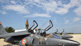 Francuski vojni avioni u vojarni “Pukovnik Mirko Vukušić”u Zemuniku Francuski vojni avioni u vojarni “Pukovnik Mirko Vukušić”u Zemuniku