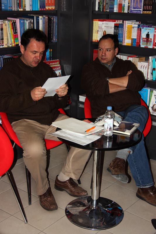 Književna večer grupe ZaPis i gosta Jurice Pavičića (foto: Filip Plazonić)