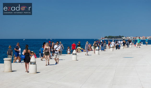 Đir po gradu 26. kolovoza 2017. (ljeto, dhmz, riva, turisti)