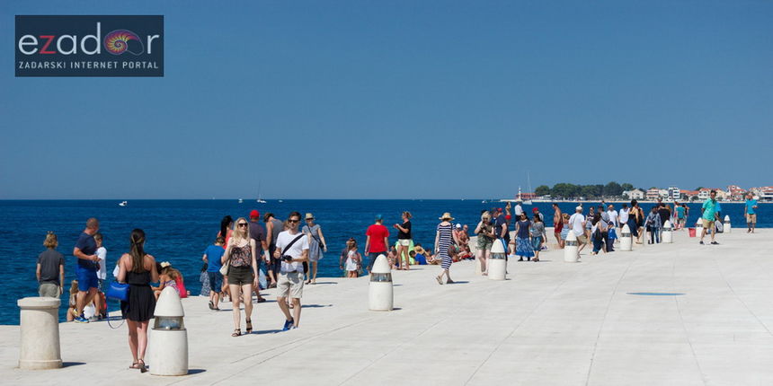 Đir po gradu 26. kolovoza 2017. (ljeto, dhmz, riva, turisti)