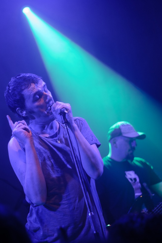 Nakon Porina, Goran Bare i Majke održali su slavljenički koncert u prepunoj Stereo dvorani u Rijeci.