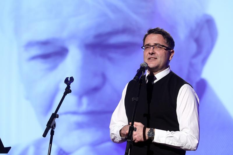 U koncertnoj dvorani Vatroslav Lisinski održan koncert “Hiljade pahulja bijelih” posvećen Kemalu Montenu. Foto. Goran Stanzl/PIXSELL U koncertnoj dvorani Vatroslav Lisinski održan koncert “Hiljade pahulja bijelih” posvećen Kemalu Montenu. Foto. Goran Stanzl/PIXSELL