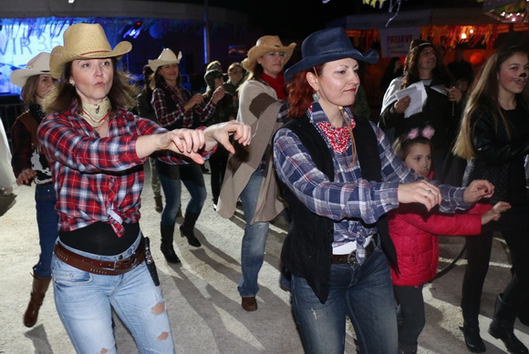 Virski karneval & maškare: Plesna maškarana fešta uz Jasmina Stavrosa