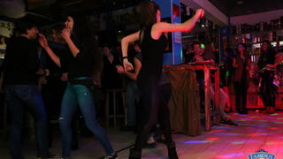 Songbusters i Elena Stella @ Famous Beach Bar & Grill Songbusters i Elena Stella @ Famous Beach Bar & Grill