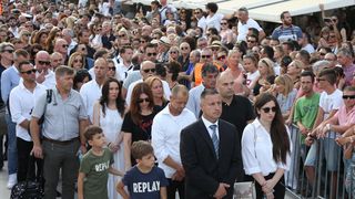 Split dostojanstveno na posljednju plovidbu ispratio legendu Olivera Dragojevića