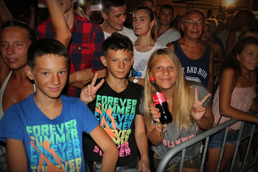 Dan Općine Vir proslavljen uz spektakularni koncert Prljavog Kazališta i vatromet Dan Općine Vir proslavljen uz spektakularni koncert Prljavog Kazališta i vatromet