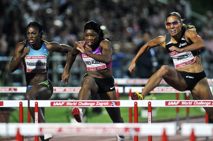Zagreb, 010910.
Sportski park Mladost.
IAAF, World Challenge Zagreb 2010, 60-ti jubilarni memorijal Borisa Hanzekovica, meeting u atletici.
Na slici: utrka na 100 m s preponama. Danielle Carruthers, Perdita Felicien i pobjednica Lolo Jones.
Foto: Boris Ko Zagreb, 010910.
Sportski park Mladost.
IAAF, World Challenge Zagreb 2010, 60-ti jubilarni memorijal Borisa Hanzekovica, meeting u atletici.
Na slici: utrka na 100 m s preponama. Danielle Carruthers, Perdita Felicien i pobjednica Lolo Jones.
Foto: Boris Ko
