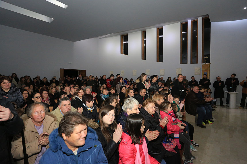 Blagdanski koncert okupio je brojne izvođače. Nastupio je Marko Perković Thompson, klapa Luna, klapa Kalelarga, klapa Hrvace