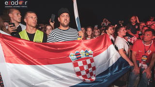 Zadar priredio čudesan doček svojim Vatrenim herojima (1)