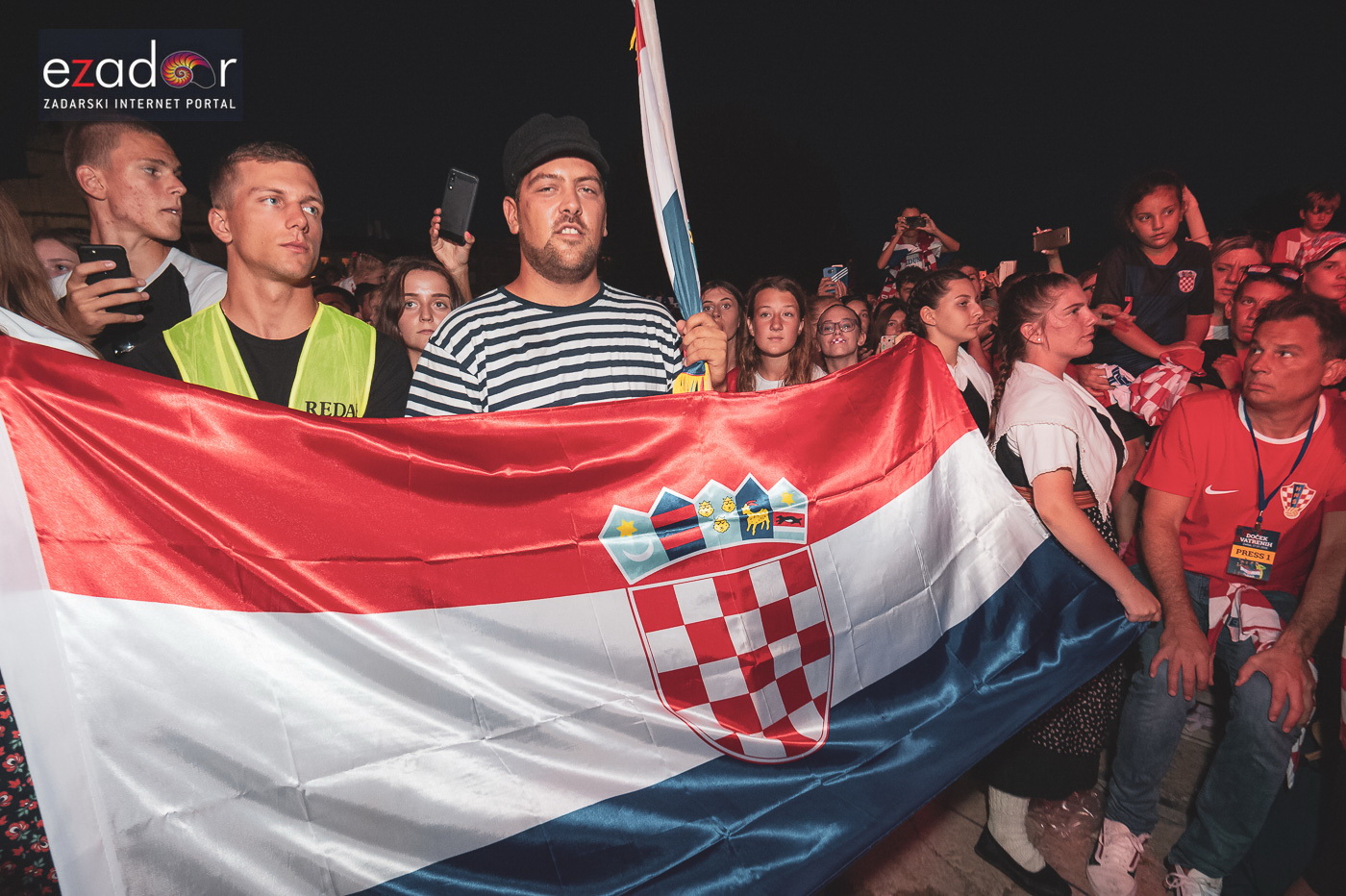 Zadar priredio čudesan doček svojim Vatrenim herojima (1)