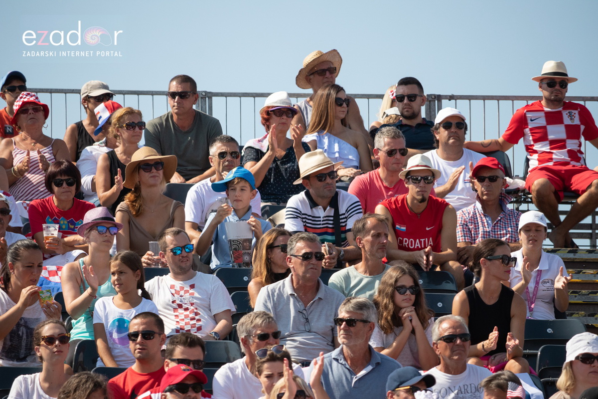 Davis Cup: Vruća navijačka atmosfera u meču Ćilića i Querreya