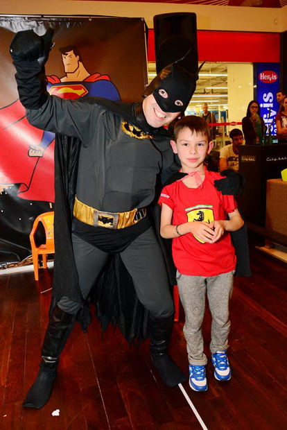 Superheroji u trgovinskom centru Supernova 25. listopada 2014. Foto: Iva Perinčić Superheroji u trgovinskom centru Supernova 25. listopada 2014. Foto: Iva Perinčić