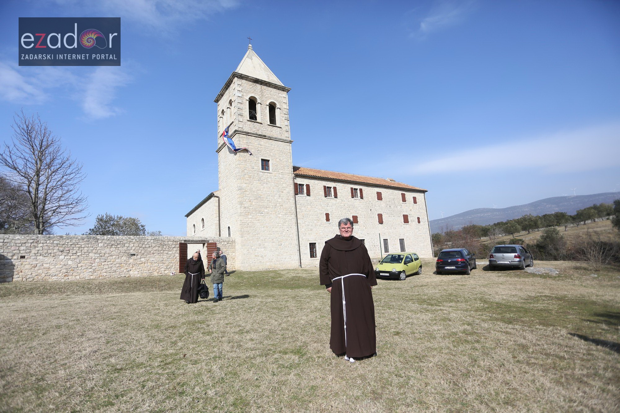 U Donjem Karinu obilježeno sjećanje na rušenje Franjevačkog samostana tijekom VRO Maslenica