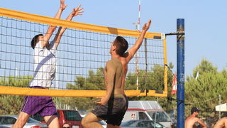 Na plaži Punta u Bibinjama održan 6. Memorijalni turnir u odbojci na pijesku za Tomislav Sikirića – Siku. Foto: Leo Banić Na plaži Punta u Bibinjama održan 6. Memorijalni turnir u odbojci na pijesku za Tomislav Sikirića – Siku. Foto: Leo Banić