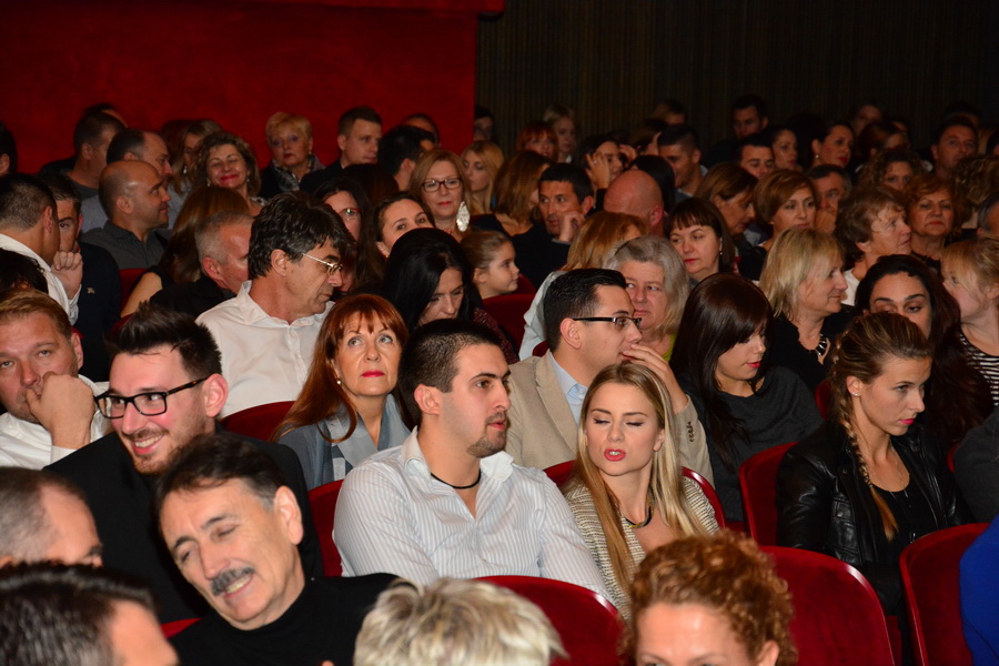 Gibonni nastupio u HNK Zadar, foto: Iva Perinčić Gibonni nastupio u HNK Zadar, foto: Iva Perinčić