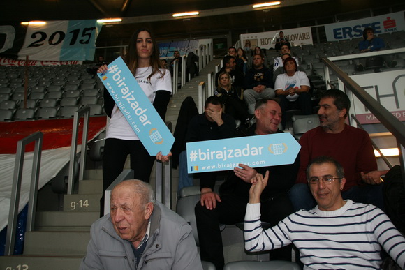 Košarkaši i navijači KK Zadar podržali akciju #birajzadar Košarkaši i navijači KK Zadar podržali akciju #birajzadar