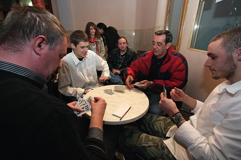 Božićni turnir u briškuli, trešeti i kifamenu