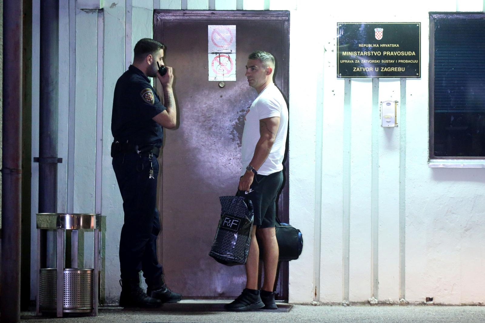 Darko Kovačević Daruvarac stigao je u Remetinec na odsluženje kazne! Darko Kovačević Daruvarac stigao je u Remetinec na odsluženje kazne!