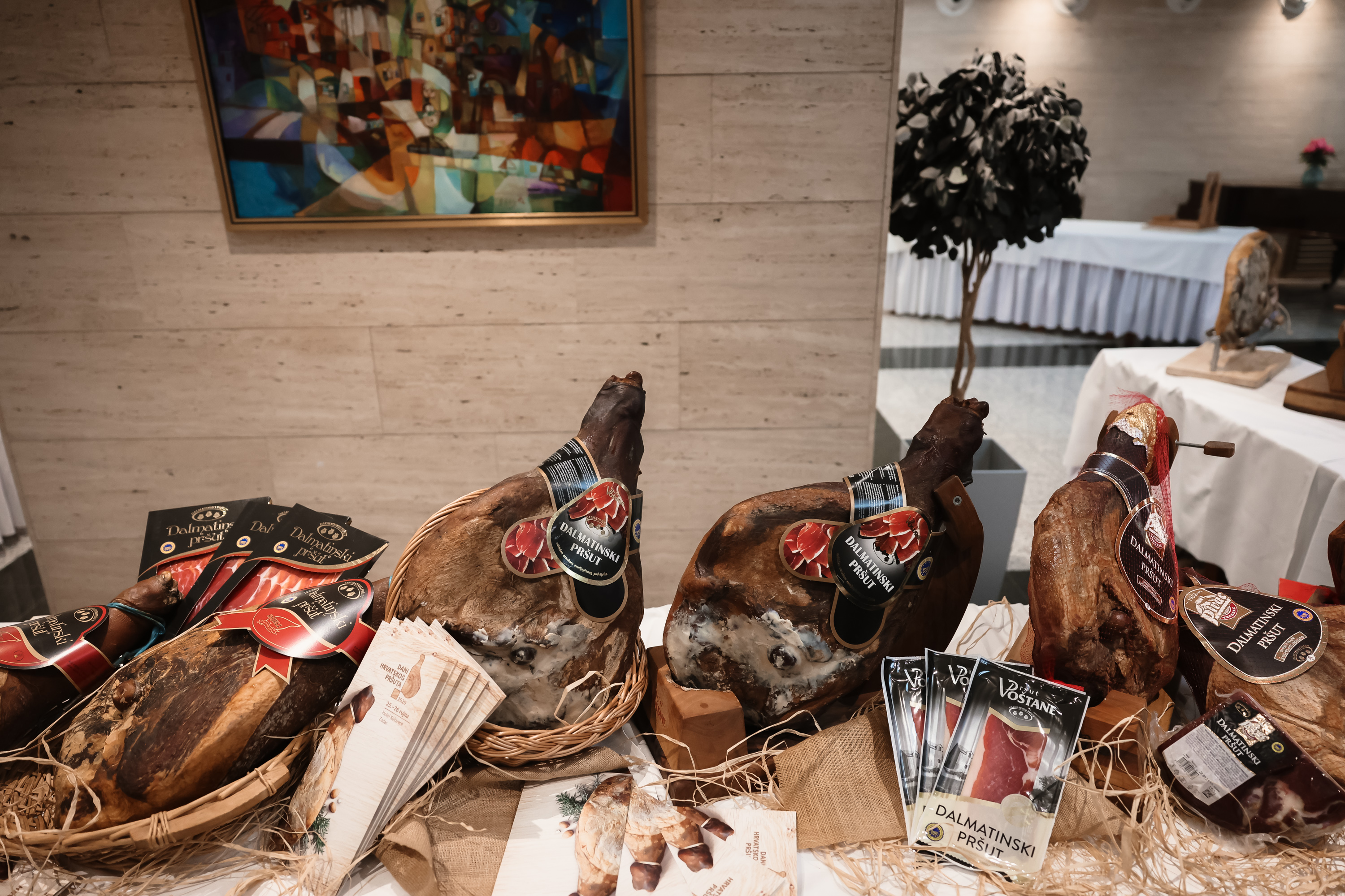 Šesti Dani hrvatskoga pršuta u hotelu Kolovare Šesti Dani hrvatskoga pršuta u hotelu Kolovare