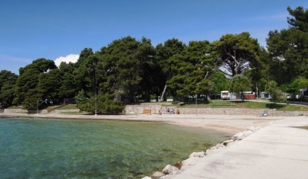 Kamp Đardin, plaža