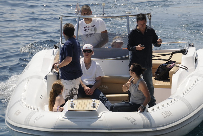 Dubrovnik, 050710.
U Dubrovnik je danas dosao John McEnroe, poznati tenisac koji ce sa Goran Ivanisevicem 08.07.10. odigrati revijalni humanitarni mec za Dubrovacku opcu bolnicu. Mec ce se odigrati na Stradunu ispred Knezeva dvora. John McEnroe stigao je Dubrovnik, 050710.
U Dubrovnik je danas dosao John McEnroe, poznati tenisac koji ce sa Goran Ivanisevicem 08.07.10. odigrati revijalni humanitarni mec za Dubrovacku opcu bolnicu. Mec ce se odigrati na Stradunu ispred Knezeva dvora. John McEnroe stigao je