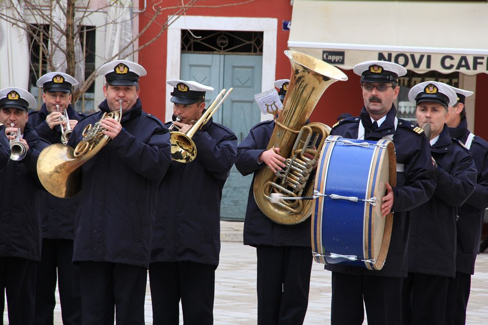 21. obljetnica VRA “Maslenica”: Mimohod branitelja 21. obljetnica VRA “Maslenica”: Mimohod branitelja