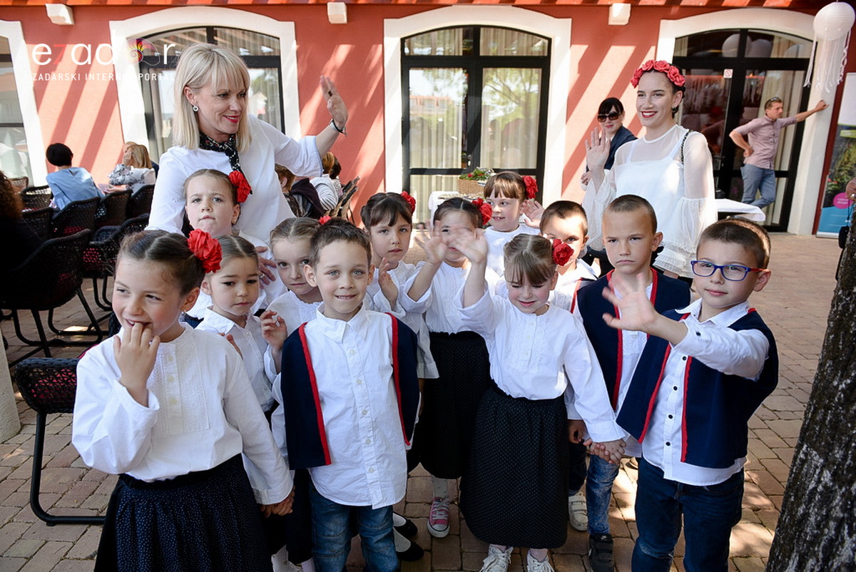 Svečano otvoren 18. Festival cvijeća Zadarske županije u Sv. Filip i Jakovu