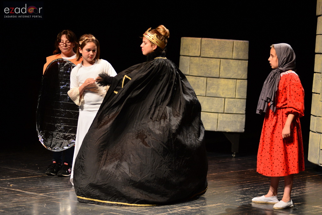 Premijera predstave “Snjeguljica” u izvedbi polaznika “Donatoline 1” Premijera predstave “Snjeguljica” u izvedbi polaznika “Donatoline 1”