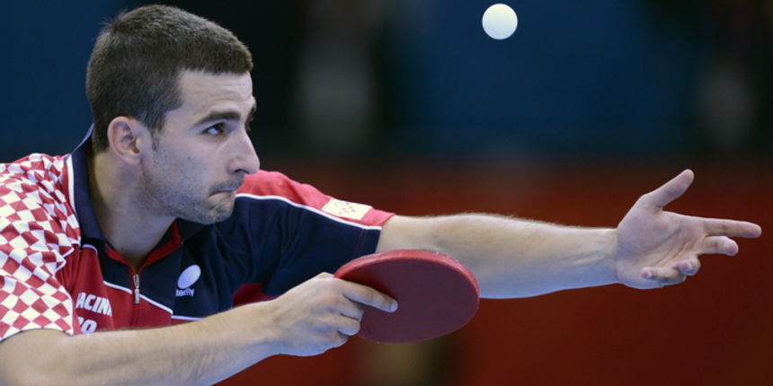 London, 290712.
Dvorana Excel.
Hrvatski stolnotenisac Andrej Gacina prosao u 3. kolo pobjedivsi svedjanina Jorgen Perssona tokom Olimpijskih Igra u Londonu.
Na fotografiji: Andrej Gacina.
Foto: Drago Sopta / CROPIX London, 290712.
Dvorana Excel.
Hrvatski stolnotenisac Andrej Gacina prosao u 3. kolo pobjedivsi svedjanina Jorgen Perssona tokom Olimpijskih Igra u Londonu.
Na fotografiji: Andrej Gacina.
Foto: Drago Sopta / CROPIX