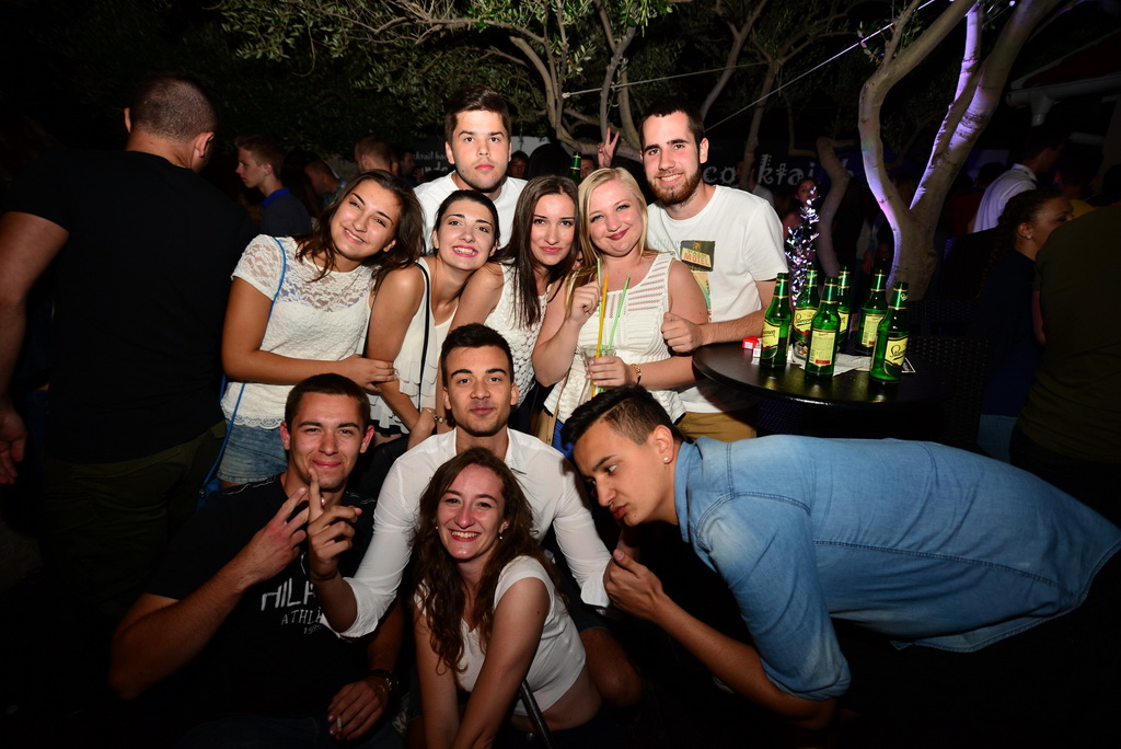 Nostromo & Vagabundo Vir: DJ Djuka i Led robot Nostromo & Vagabundo Vir: DJ Djuka i Led robot