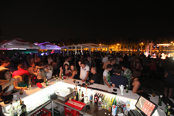 Maraschino bar : Neno Belan & Fiumensi Maraschino bar : Neno Belan & Fiumensi