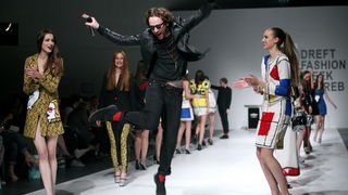 Zagreb, 200511.
Hypo zgrada.
Dreft fashion week Zagreb.
Dizajner The Rodnik band.
Foto: Biljana Gaurina / CROPIX