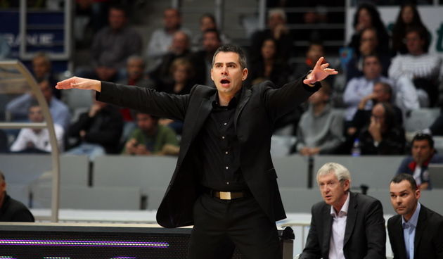 Zadar, 101112. 
Dvorana Kresimira Cosica.
Kosarkaska utakmica 8. kolo ABA lige, KK Zadar – KK Igokea.  
Na slici trener zadra Ante Nazor.
Foto: Jure Miskovic / CROPIX