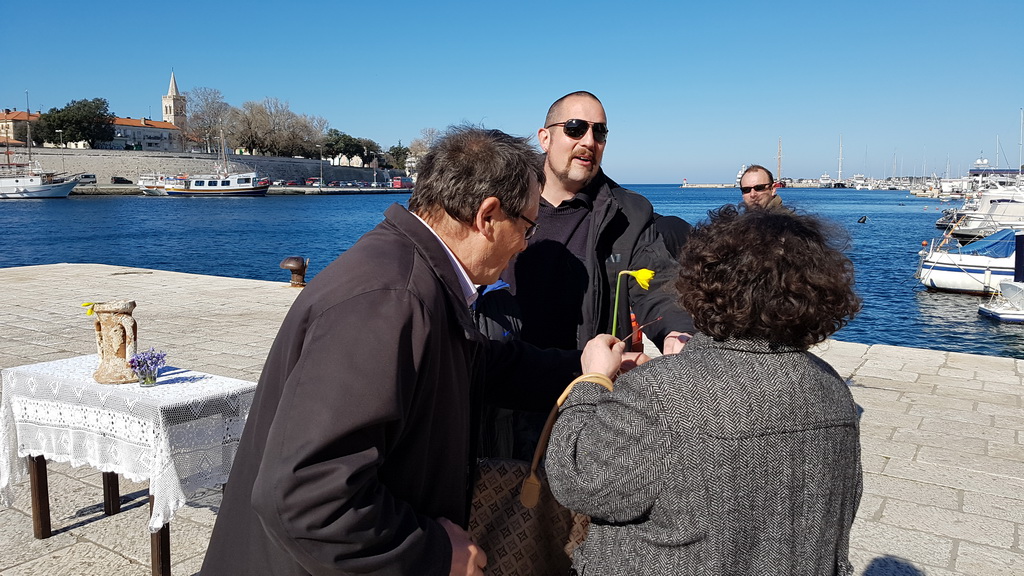 Dan žena, Bleke i konji