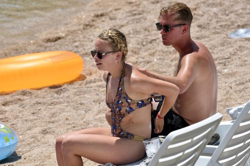 Posljednji dan Love International Festivala u Tisnom privukao je veliki broj mladih iz cijele Europe, a najviče iz Velike Britanije. Photo: Hrvoje Jelavić/PIXSELL Posljednji dan Love International Festivala u Tisnom privukao je veliki broj mladih iz cijele Europe, a najviče iz Velike Britanije. Photo: Hrvoje Jelavić/PIXSELL