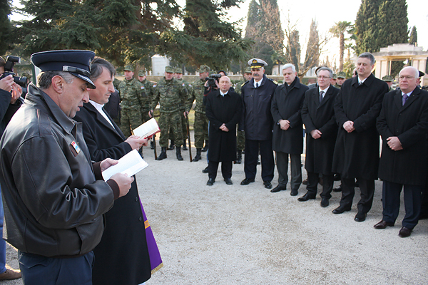 Image 1040173 (auto)