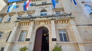 Grad Zadar ilustracija, gradska uprava i Narodni trg, kafić, gradska straža, zadrani, most