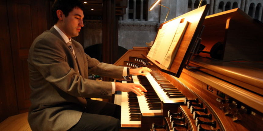 Zadar, 140110.
Danas je u zadarskoj nadbiskupiji odrzana konferencija za novinare na kojoj su predstavljene nove orgulje u crkvi Sv . Stosije. Orgulje su rucno izgradjene u radionici orgulja Eisenbarth u njemackom gradu Passau. Konferenciji su prisustvo Zadar, 140110.
Danas je u zadarskoj nadbiskupiji odrzana konferencija za novinare na kojoj su predstavljene nove orgulje u crkvi Sv . Stosije. Orgulje su rucno izgradjene u radionici orgulja Eisenbarth u njemackom gradu Passau. Konferenciji su prisustvo